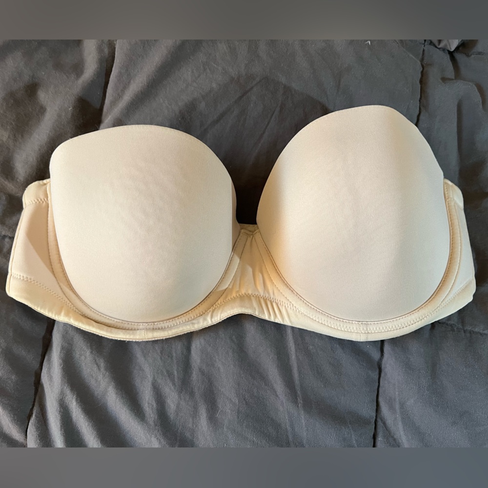 Wacoal strapless bra 36D with underwire